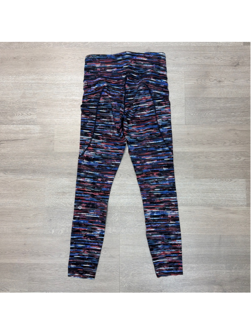 Lululemon Fast & Free 7/8 Tight II *Nulux 25"
Hinshu Alpine White Multi Sz 6! - Picture 11 of 13